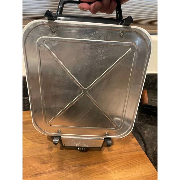 Vintage Corning Ware Electromatic Skillet - Picture 5 of 7